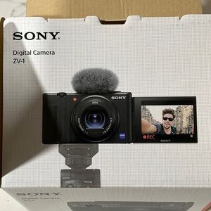Sony ZV-1F Vlog Camera for Content Creators and Vloggers